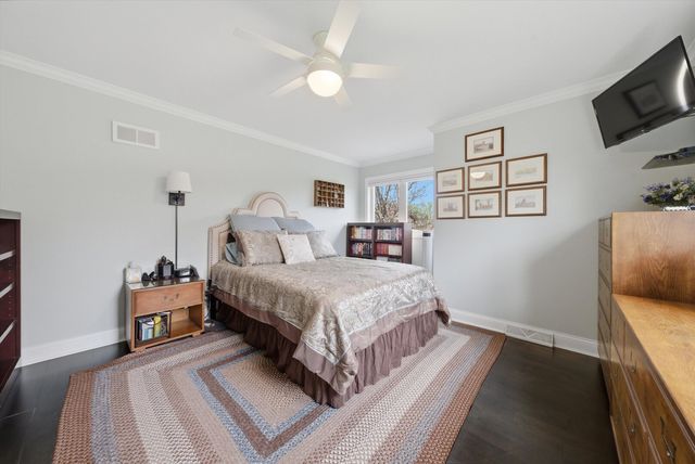 1840 Golf View Drive, Bartlett, IL 60103