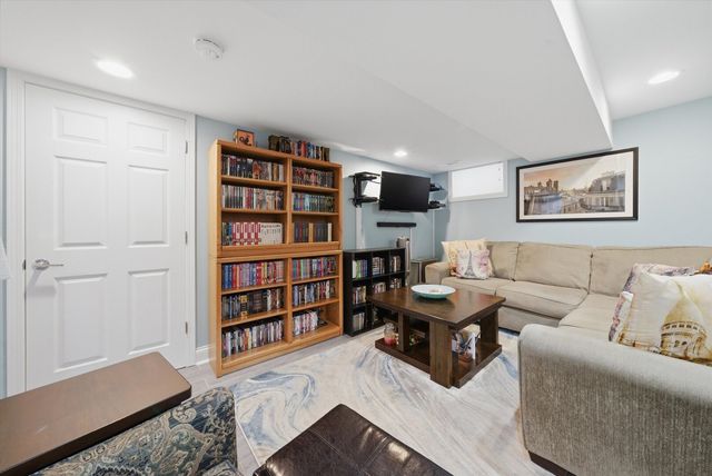 1840 Golf View Drive, Bartlett, IL 60103