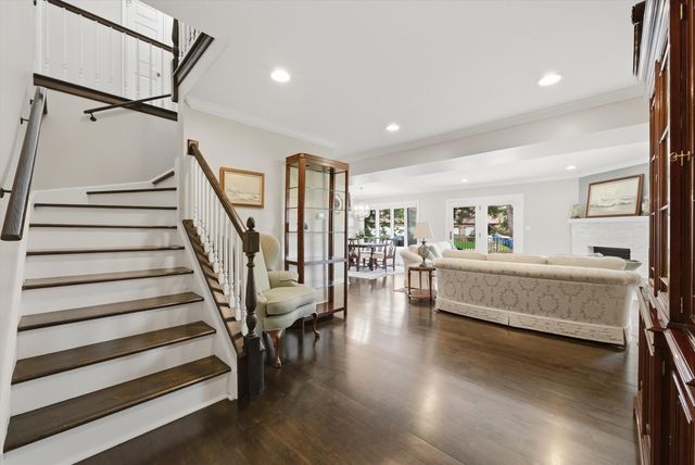 1840 Golf View Drive, Bartlett, IL 60103