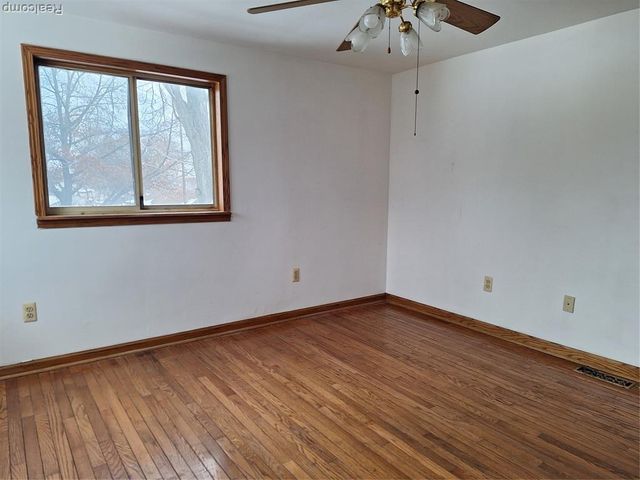 5656 Monroe Street, Dearborn Heights, MI 48125