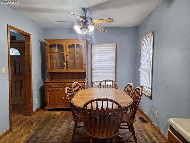 5656 Monroe Street, Dearborn Heights, MI 48125