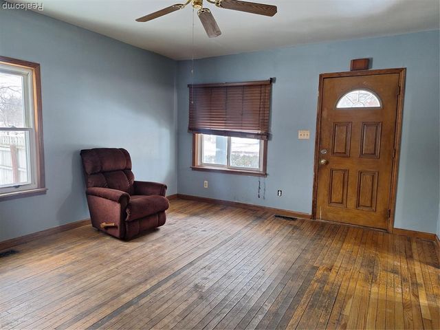 5656 Monroe Street, Dearborn Heights, MI 48125