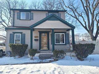 5656 Monroe Street, Dearborn Heights, MI 48125