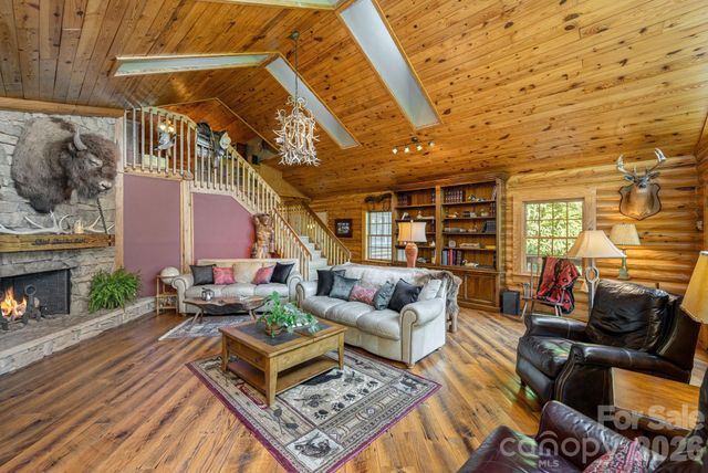 1126 Kilpatrick Road, Hendersonville, NC 28739