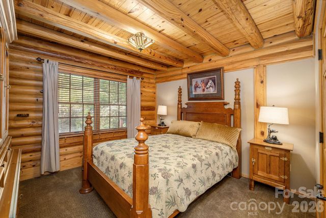 1126 Kilpatrick Road, Hendersonville, NC 28739
