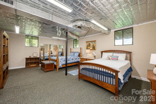 1126 Kilpatrick Road, Hendersonville, NC 28739