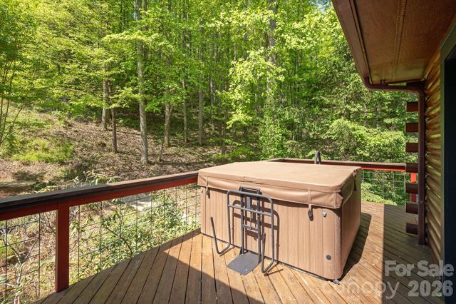 1126 Kilpatrick Road, Hendersonville, NC 28739