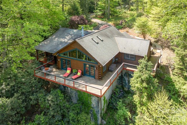 1126 Kilpatrick Road, Hendersonville, NC 28739