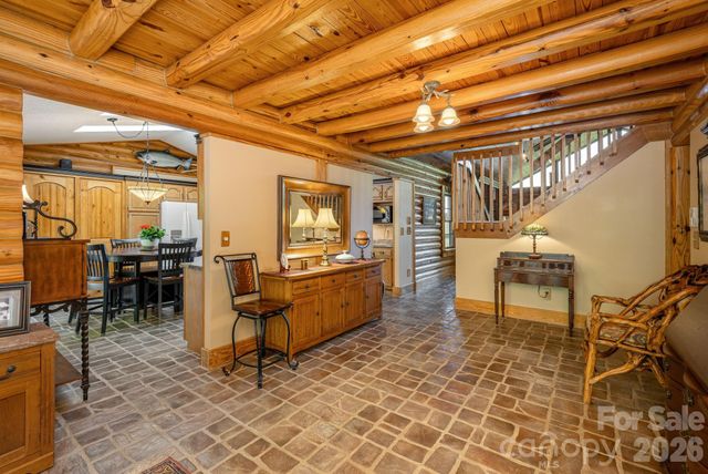 1126 Kilpatrick Road, Hendersonville, NC 28739