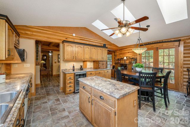 1126 Kilpatrick Road, Hendersonville, NC 28739