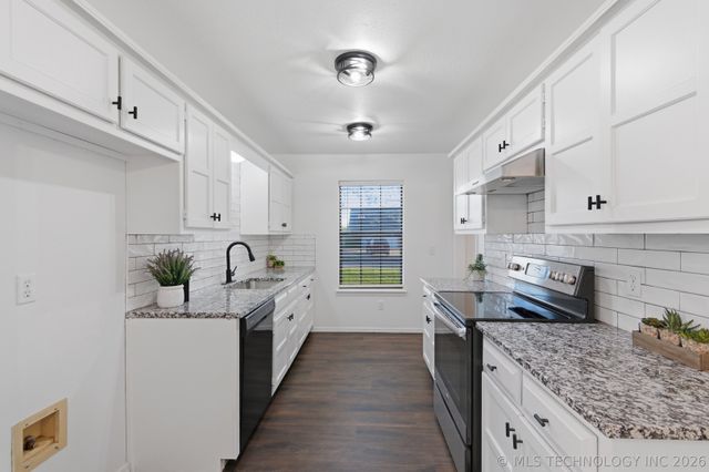 8008 E Madison Street, Broken Arrow, OK 74014