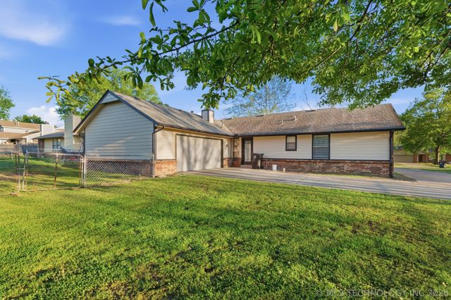 8008 E Madison Street, Broken Arrow, OK 74014