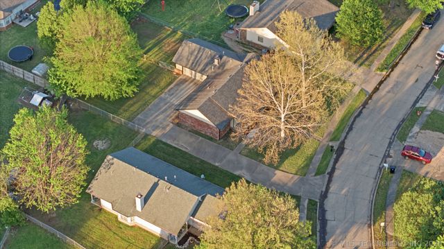 8008 E Madison Street, Broken Arrow, OK 74014