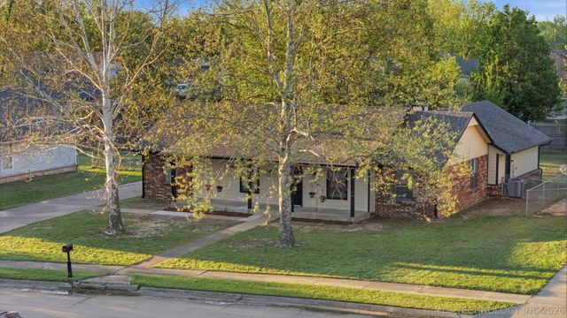 8008 E Madison Street, Broken Arrow, OK 74014