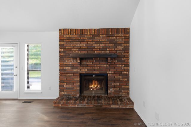 8008 E Madison Street, Broken Arrow, OK 74014