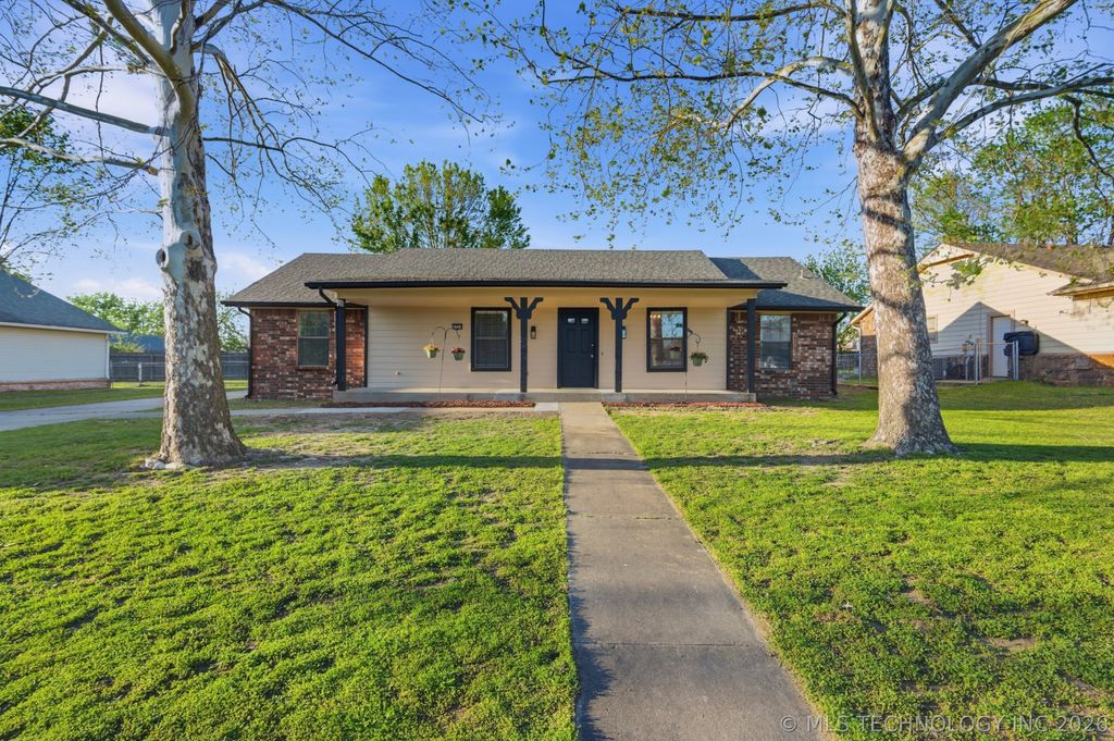 8008 E Madison Street, Broken Arrow, OK 74014