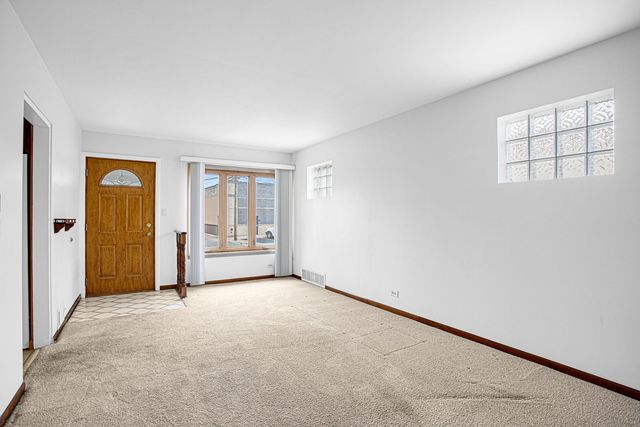 2217 Keystone Avenue, North Riverside, IL 60546