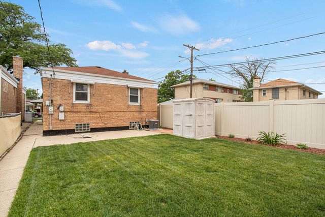 2217 Keystone Avenue, North Riverside, IL 60546