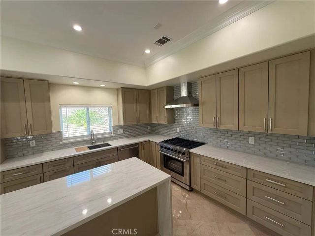 2736 Taylor Avenue, Corona, CA 92882