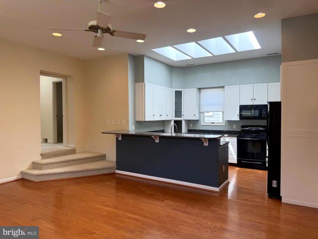 6411 11TH ST N, Arlington, VA 22205