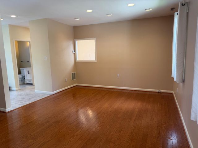 6411 11TH ST N, Arlington, VA 22205