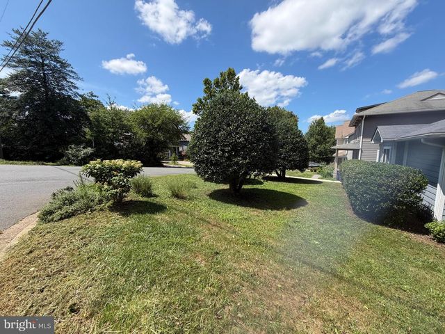 6411 11TH ST N, Arlington, VA 22205
