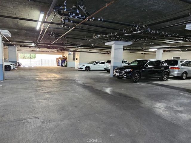 214 S Alexandria 203, Los Angeles, CA 90004
