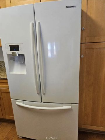 214 S Alexandria 203, Los Angeles, CA 90004