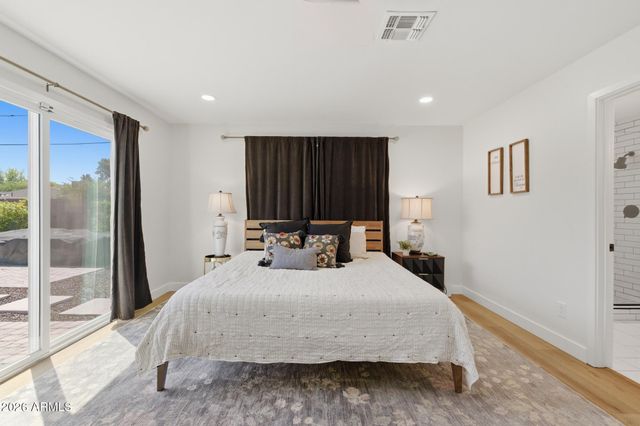 3713 E HARVARD Street, Phoenix, AZ 85008