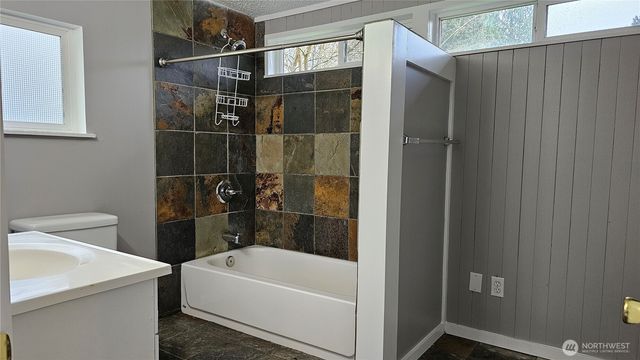 12828 111th Avenue NE, Kirkland, WA 98034