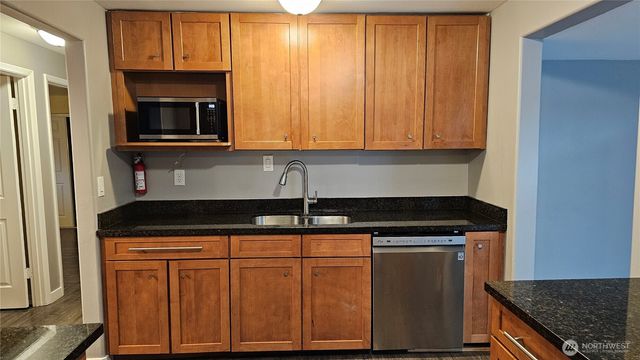 12828 111th Avenue NE, Kirkland, WA 98034