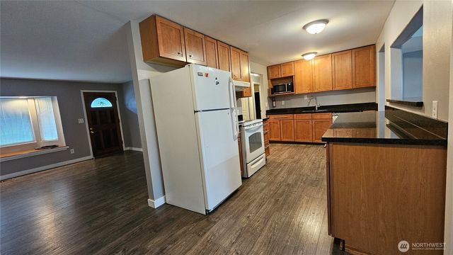 12828 111th Avenue NE, Kirkland, WA 98034