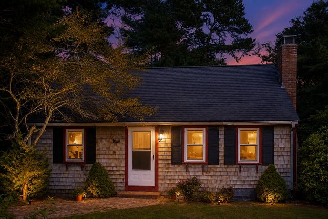 49 Lakeview Drive, Harwich, MA 02645