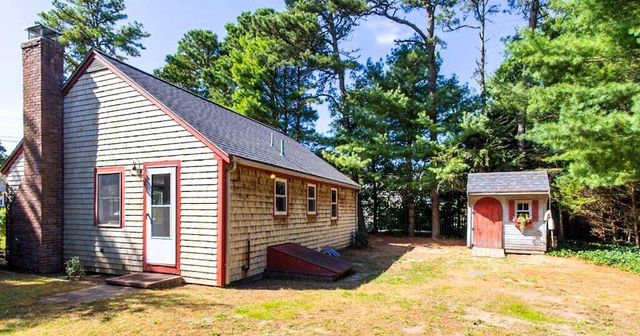 49 Lakeview Drive, Harwich, MA 02645