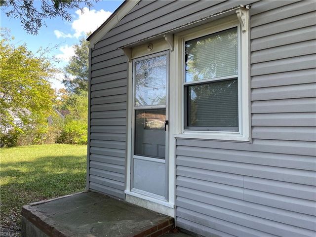 13 Lawrence AVE, Hampton, VA 23663