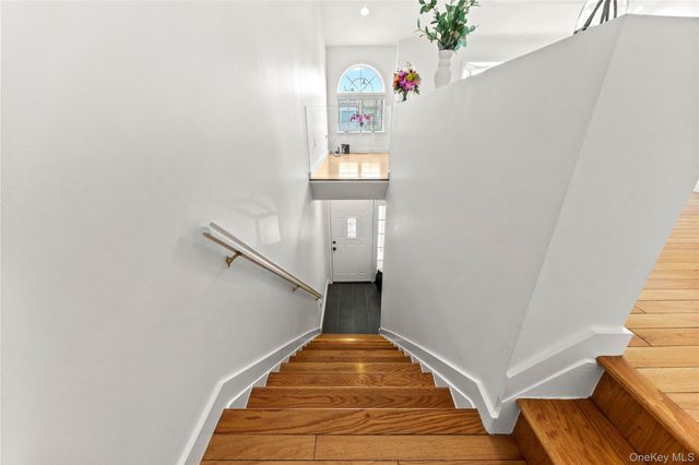 242-37 Oak Park Drive B, Douglaston, NY 11362