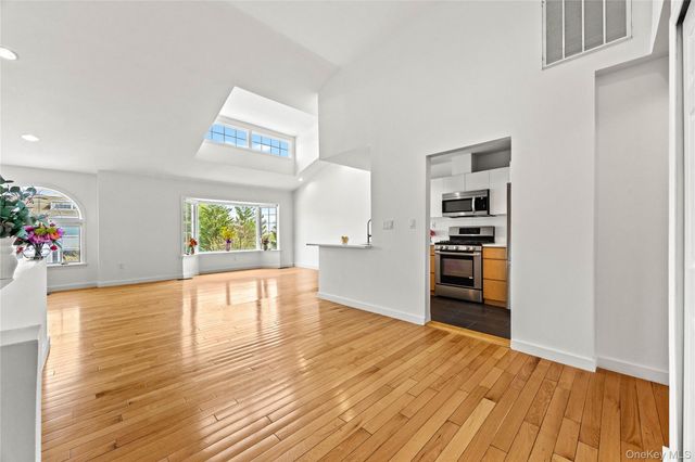 242-37 Oak Park Drive B, Douglaston, NY 11362