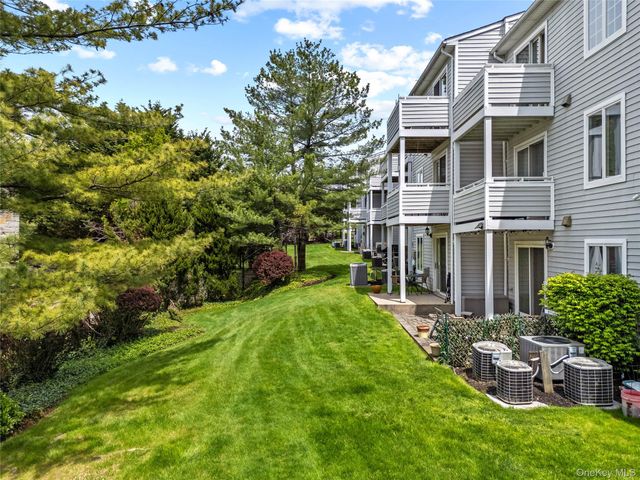242-37 Oak Park Drive B, Douglaston, NY 11362
