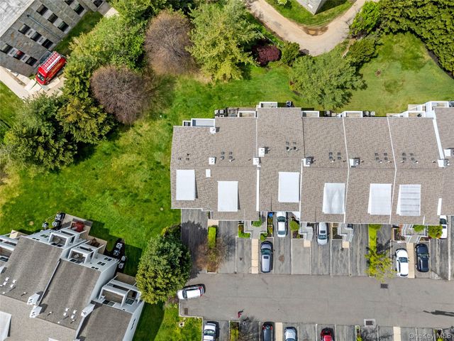 242-37 Oak Park Drive B, Douglaston, NY 11362