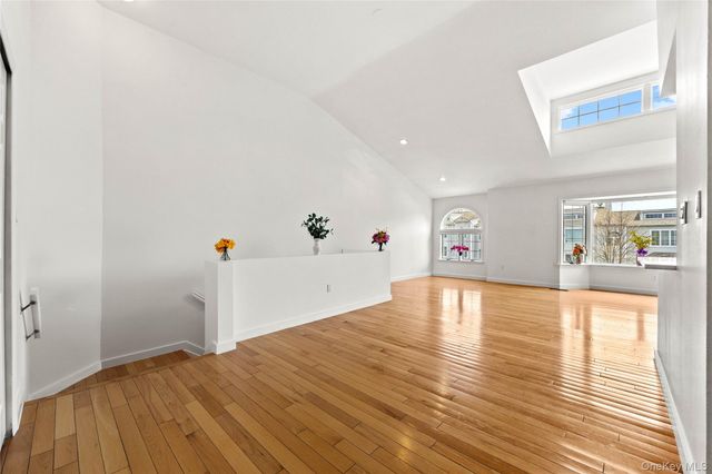 242-37 Oak Park Drive B, Douglaston, NY 11362