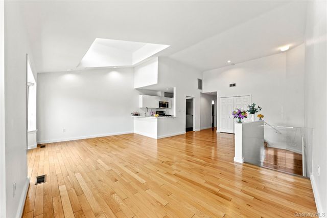 242-37 Oak Park Drive B, Douglaston, NY 11362