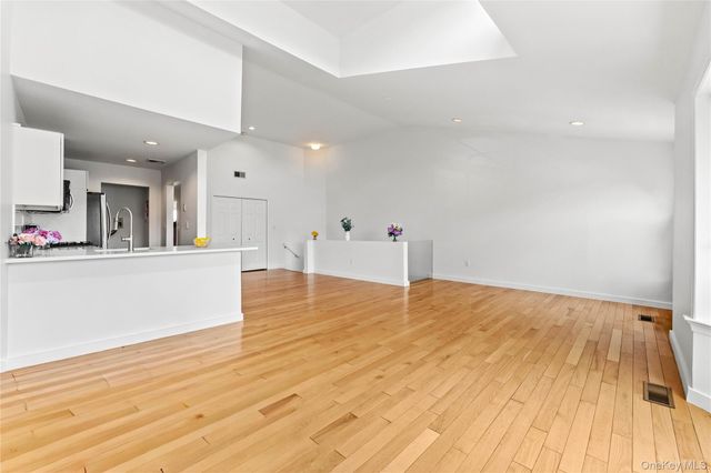 242-37 Oak Park Drive B, Douglaston, NY 11362