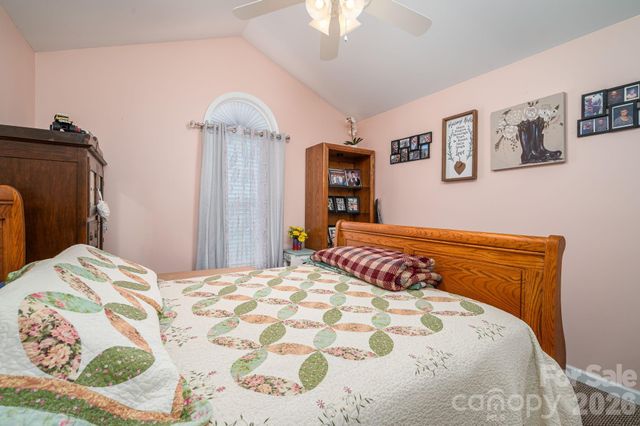 1882 Shuford Road, Lincolnton, NC 28092
