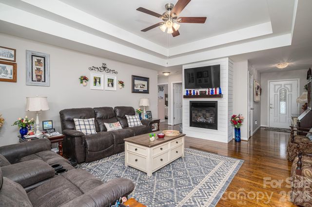 1882 Shuford Road, Lincolnton, NC 28092