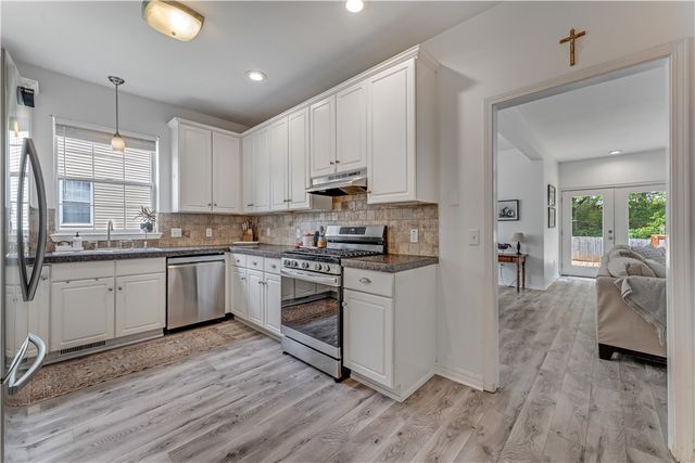 1690 N Stardust Lane, Fayetteville, AR 72701