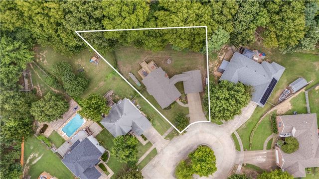 1690 N Stardust Lane, Fayetteville, AR 72701