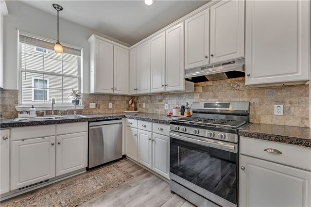1690 N Stardust Lane, Fayetteville, AR 72701