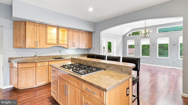 30 PLEASANT VALLEY DR, West Deptford Twp, NJ 08096