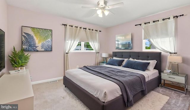 30 PLEASANT VALLEY DR, West Deptford Twp, NJ 08096