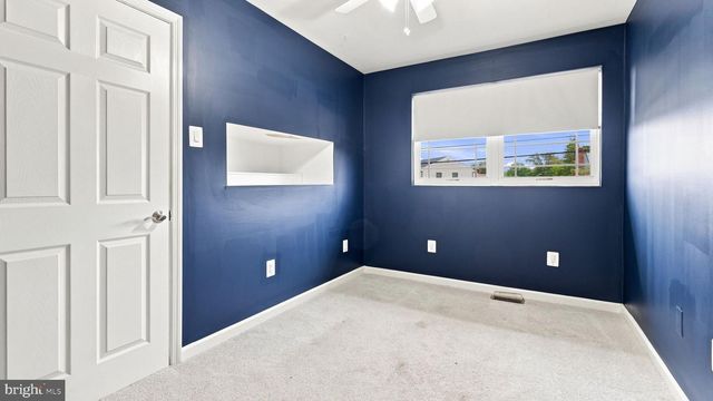 30 PLEASANT VALLEY DR, West Deptford Twp, NJ 08096